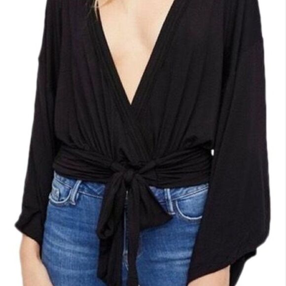 FREE PEOPLE Bell Sleeve "That's A Wrap" Crop Black Top Sz XS - Picture 11 of 11